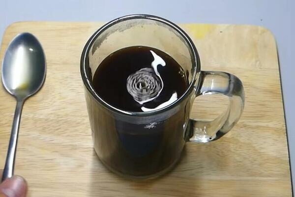 SVAKO JUTRO POPIJTE KAFU SA OVOM NAMIRNICOM I EVO ŠTA ĆE SE DESITI: Prava je BOMBA za ceo dan!