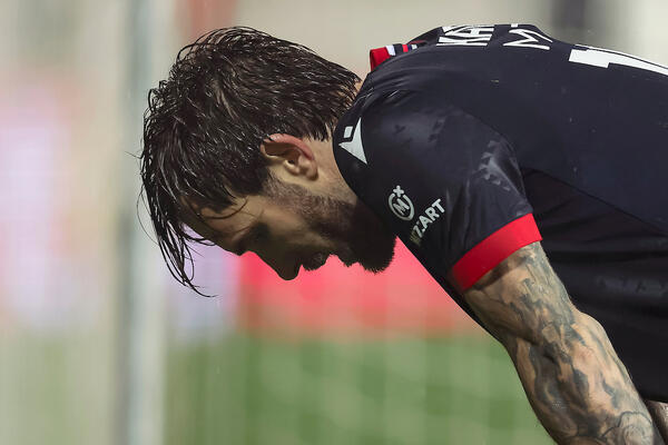 Prvi kiks Zvezde u sezoni: Radnički po pljusku odoleo crveno-belima u Nišu!