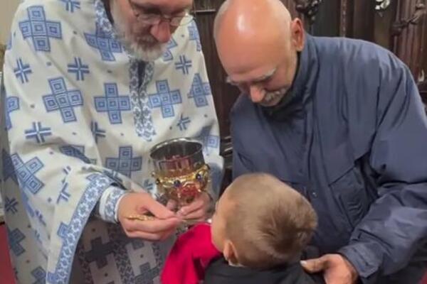 ARKAN BI VOLEO DA JE SAD ŽIV! Treća loza Ražnatovića se pričestila u crkvi, evo ko je PRVI STAO U RED