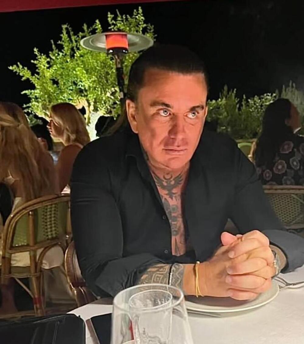 TURSKOG KUMA NIKO NE SME DA POGLEDA, VERUJE SE DA JE VLADAR PODZEMLJA! Sva moć je u NJEGOVIM RUKAMA, a jedno...