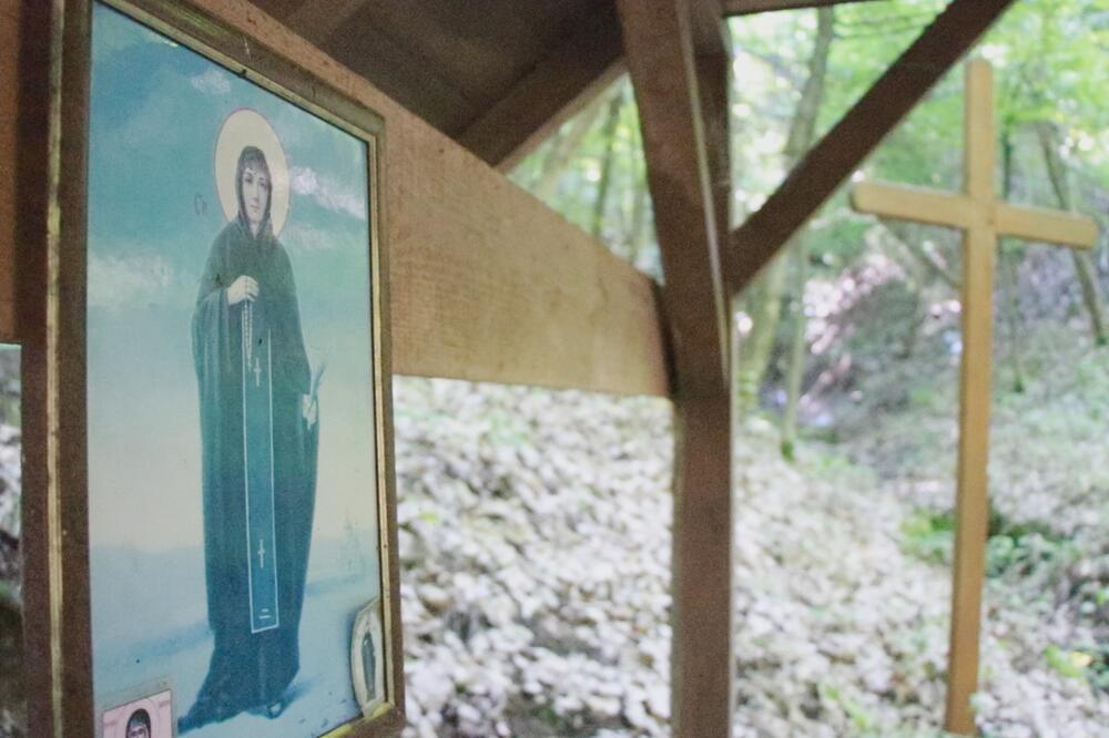 Ovo je čudotvorni izvor Svete Petke: Veruje se da su se mnogi na TOM MESTU izlečili, VELIKA SVETITELJKA vernicima..