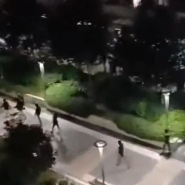 NAROD BESAN, SPREMILI I PALICE! Sprema se haos na ulicama? Masovno okupljanje po gradu - policija na nogama