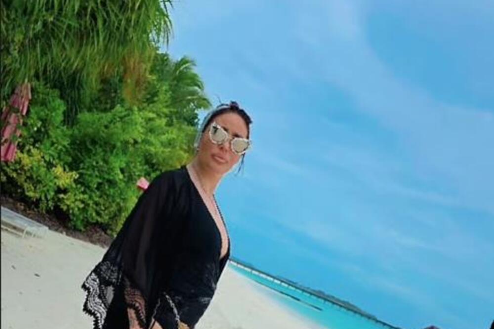 OGLASILA SE ANA NIKOLIĆ NAKON ŠTO SE TAJNO UDALA! Cela nacija završila u šoku zbog reči