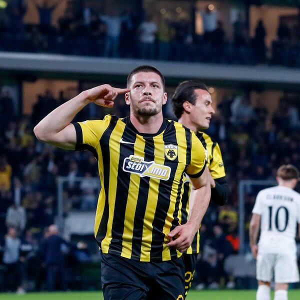 ČETIRI GOLA LUKE JOVIĆA! Srbin ponovo uništio Panatinaikos u derbiju Atine (Video/Foto)