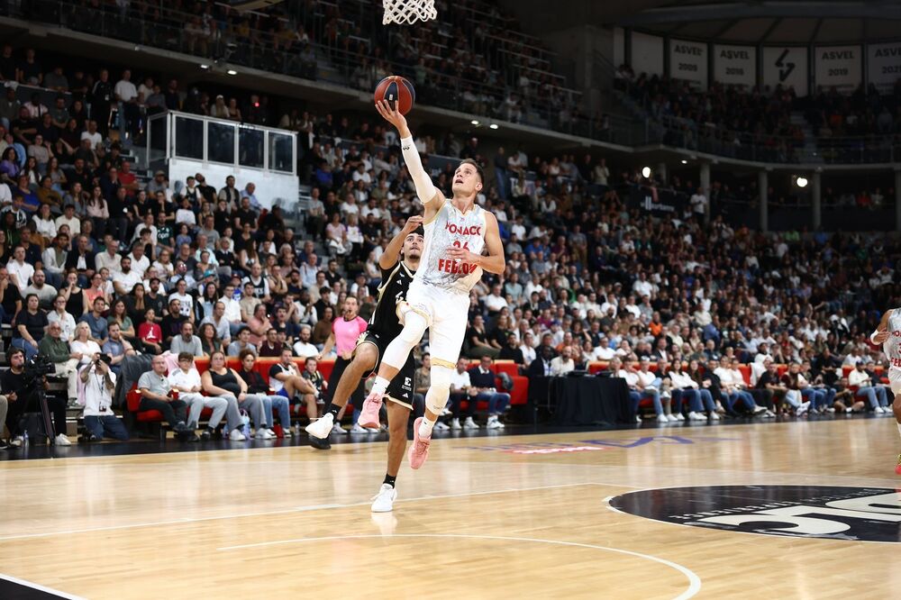 Nemanja Nedović u dresu Monaka