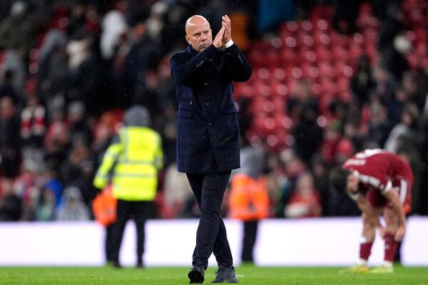 Liverpul se obrukao na Enfildu, Arsenal i Siti sigurni!