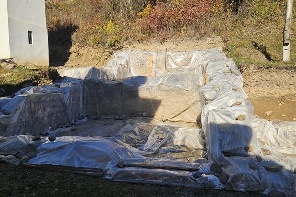 ARHEOLOZI MISLILI DA ISTRAŽUJU MANASTIR POSVEĆEN SVETOM PETRU I PAVLU: Zbog 1 predmeta shvatili ŠTA SE KRIJE IZA...