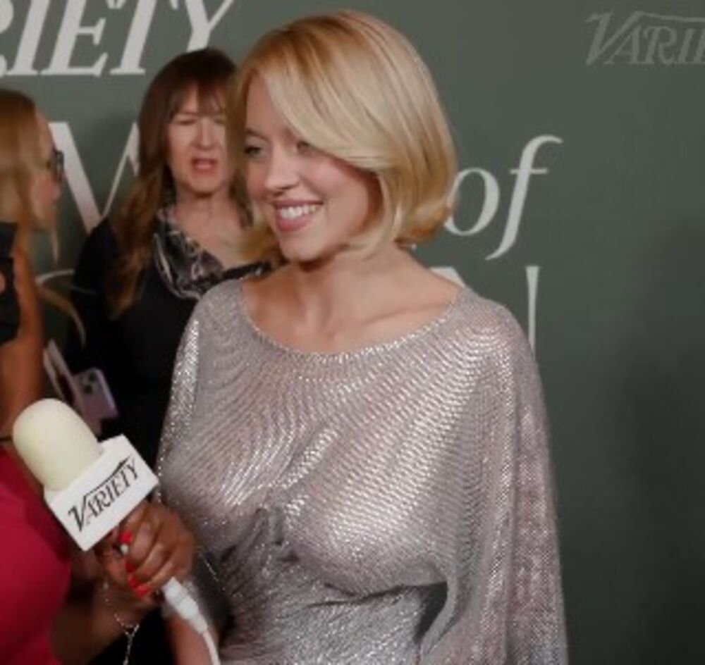 sIDNI sVINI, Sindi Svini