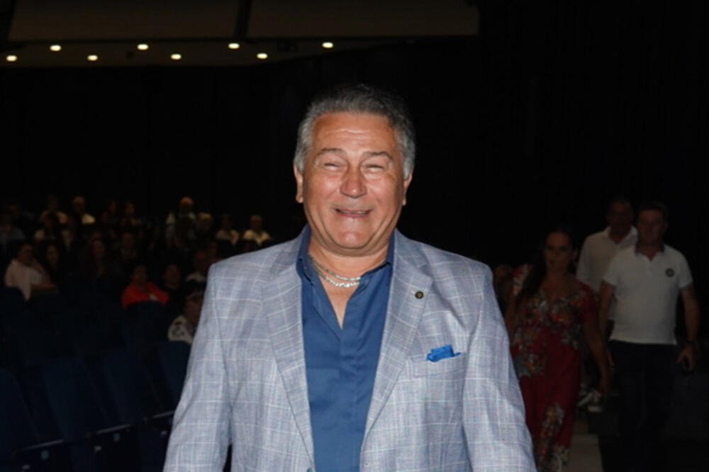 Ćerka lepotica sa visokim obrazovanjem, a sin dasa zbog kog uzdišu mnoge: Isplivali detalji o Halidovoj porodici