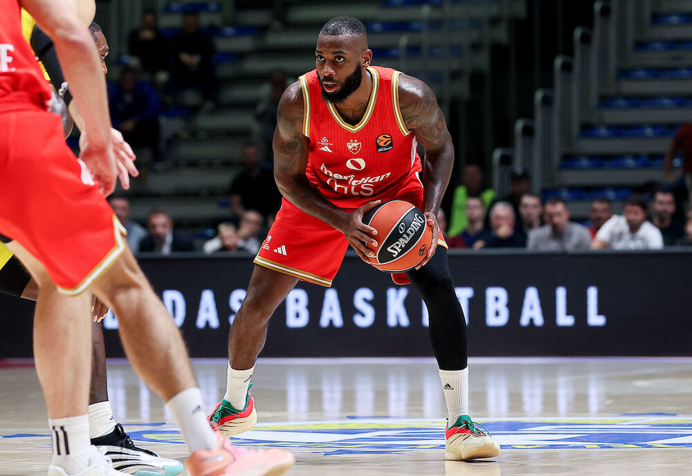 Kodi Miler-Mekintajer na utakmici Makabija iz Tel Aviva i Crvene zvezde u sezoni 2025/26 Evrolige