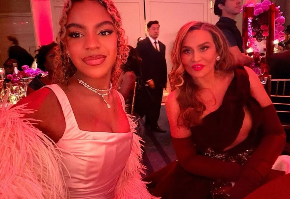 bijonse, Blu Ajvi Karter