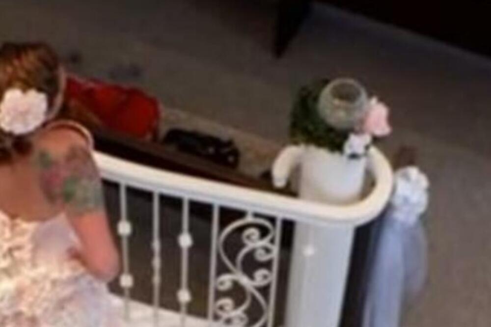 OVA MLADA OTPOZADI IZGLEDA NAJNORMALNIJE, ALI KADA SE OKRENE ISPADAJU VILICE: Kad su je videli, nastao je muk