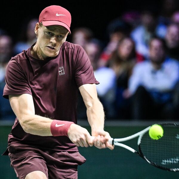 Janik Siner razbio Zvereva za finale Mastersa u Parizu (Video)