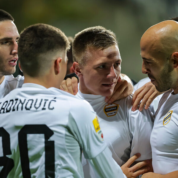 Debakl Partizana na Banovom brdu - Čukarički razbio čemerne crno-bele (Video)