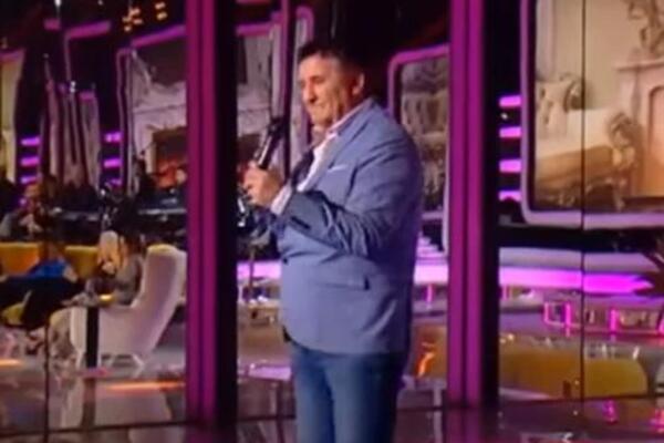 Poznati pevač počeo da se guši usred večere, medicinsko osoblje odmah reagovalo: Prava drama desila se u Srbiji
