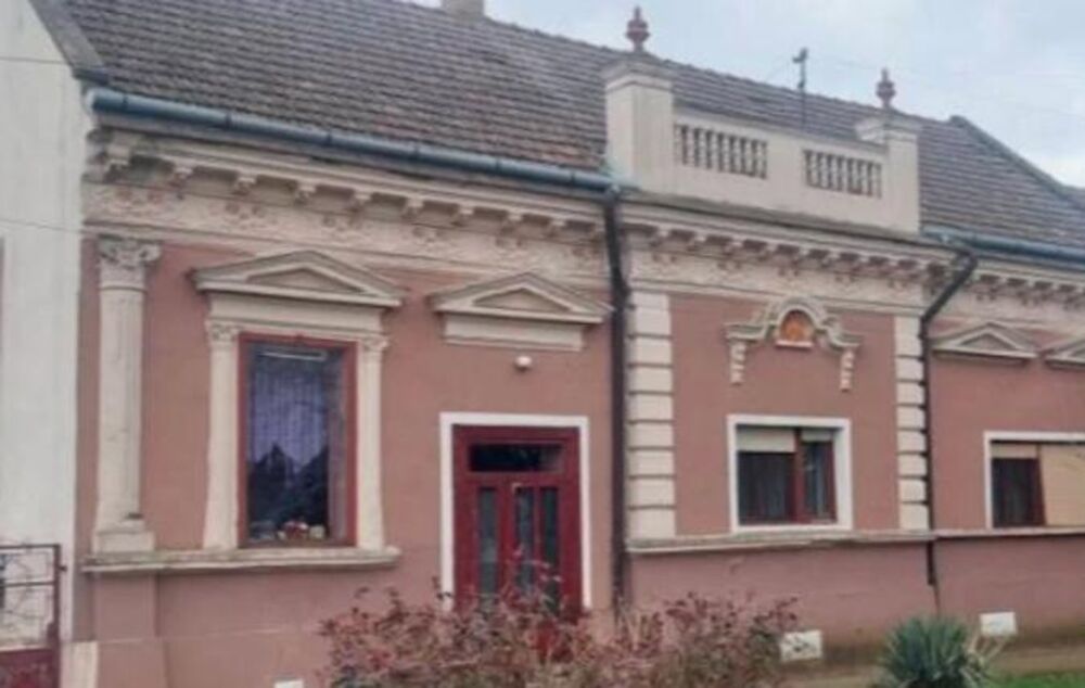 U Novim Kozarcima se prodaje kuća