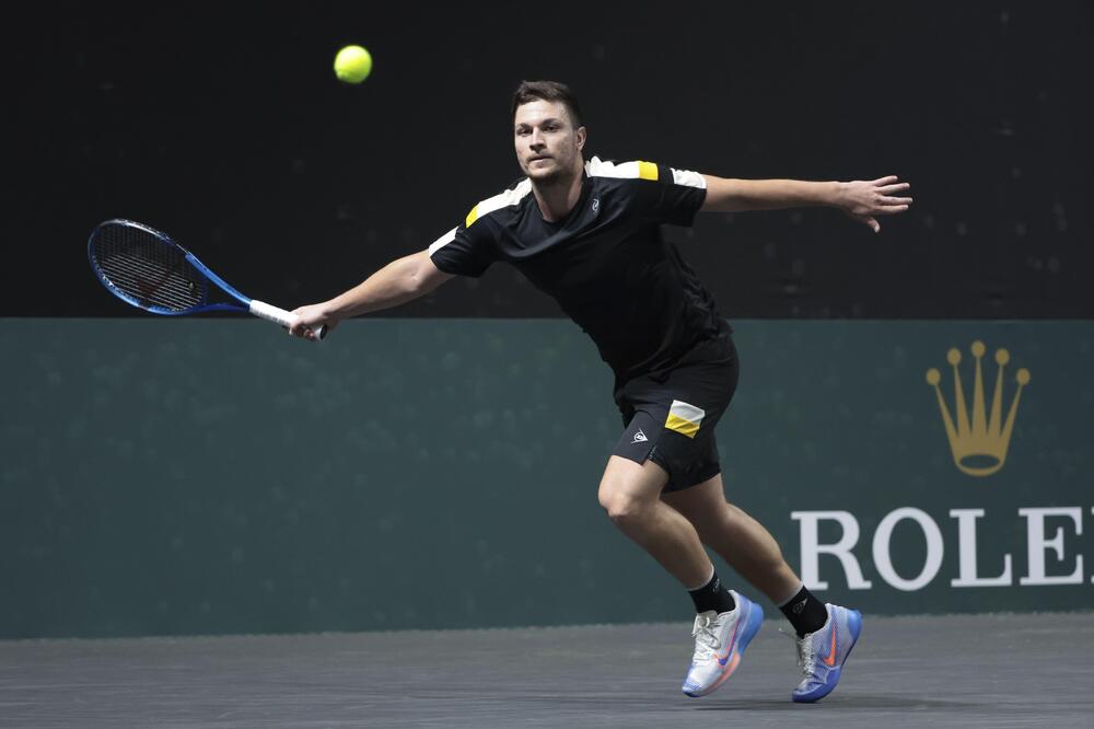 Miomir Kecmanović sa dva taj-brejka preko Poljaka do drugog kola (Video)