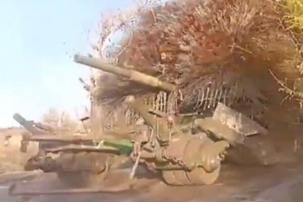 Ovakvu "bodljikavu neman" do sada niste videli: Rusi imaju nove tenkove, uterali strah u kosti Ukrajincima (VIDEO)