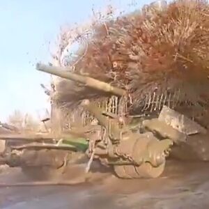 Ovakvu "bodljikavu neman" do sada niste videli: Rusi imaju nove tenkove, uterali strah u kosti Ukrajincima (VIDEO)