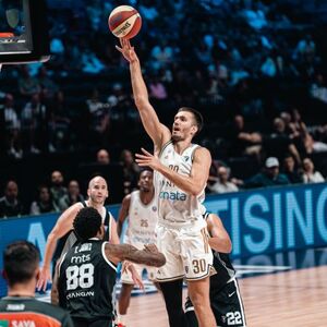 Partizan drugi put u sezoni poražen u Dubaiju - Dvejn Bejkon serijom 10:0 presudio crno-belima (Foto)