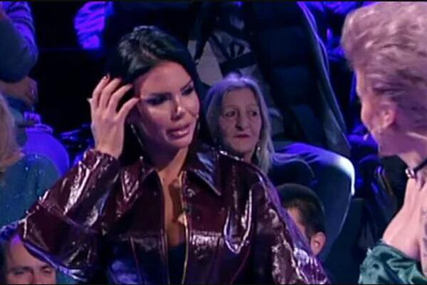 PUKLA TIKVA IZMEĐU DVE DRUGARICE! Iznet sav PRLJAV VEŠ na Pinku, ona rešila više da NE ĆUTI