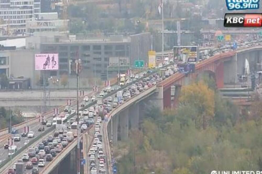 I ovog jutra krkljanac u Beogradu, na Gazeli igla nema gde da padne! Zbog radova izmenjene trase ovih linija (FOTO)
