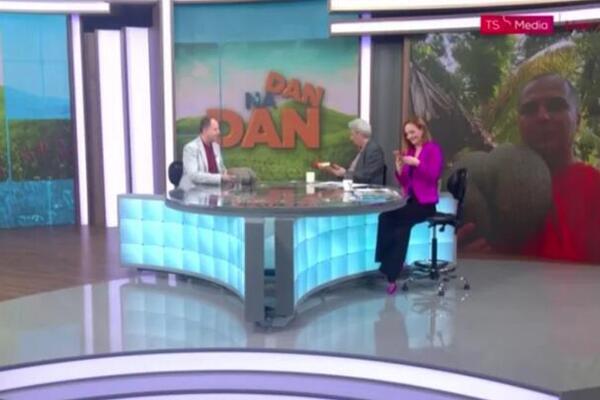 GOST IZVADIO NEOBIČAN PREDMET ISPRED MARIĆA I KATARINE, ONA SE PRENERAZILA: Pobogu, na šta vam ovo liči?