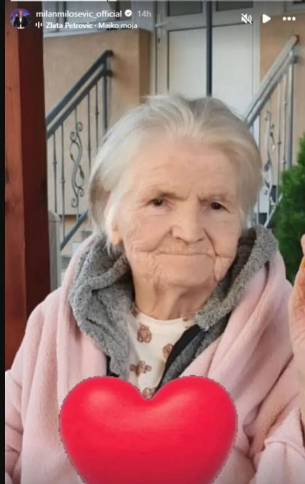 NAJNOVIJA SLIKA MAJKE MILANA MILOŠEVIĆA NAKON ŠTO JE SMEŠTENA U DOM! Evo kako sada izgleda Rajka