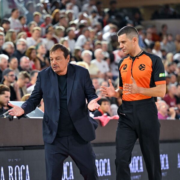 Ergin Ataman pobesneo zbog dešavanja u Istanbulu: Neobrazovani ljudi su mi vređali majku od 87 godina!