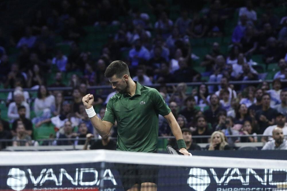 Novak Đoković u najboljem terminu na terenu!