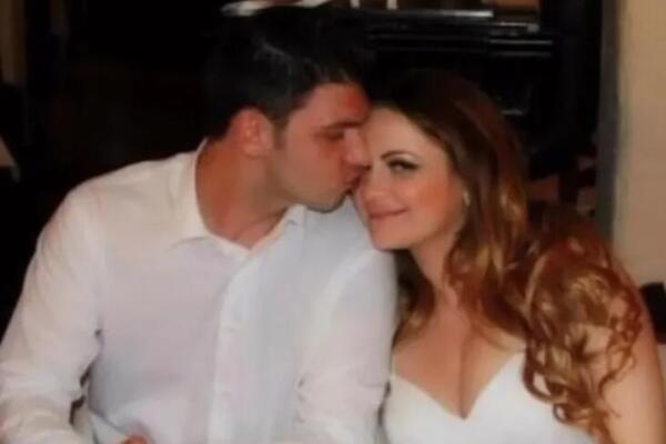 UPOZNALI SE PRED SAMU SVADBU, REKLA MU "DA" ZBOG PAPIRA, A ONDA USLEDIO ŠOK! Ljudi i posle 20 godina ne veruju