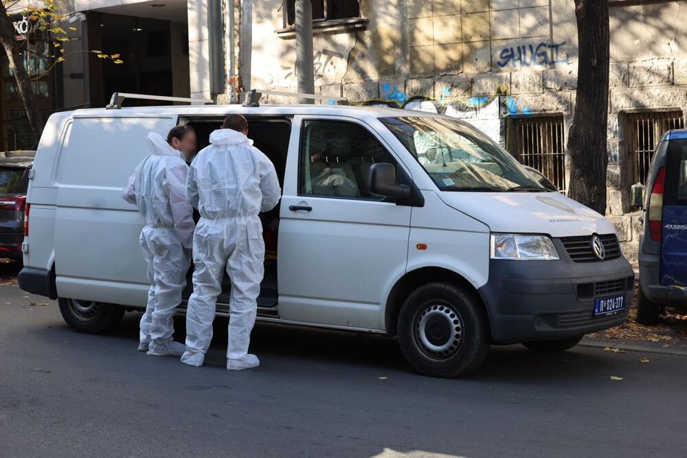 Ubistvo, Francuska ulica, Uviđaj, Policija