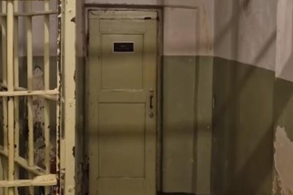 MARKO UŠAO U NAJJEZIVIJU SOBU U KGB PODRUMU, ONO ŠTO JE ZATEKAO UNUTRA... Prizori će vas slediti na mestu! (VIDEO)
