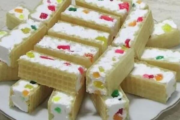 SRPKINJE IH PRAVE KAO OD ŠALE, A ZNAJU LI ZA OVAJ TRIK? Oblande sa žele bombonama koje DECA TAMANE, slavski recept