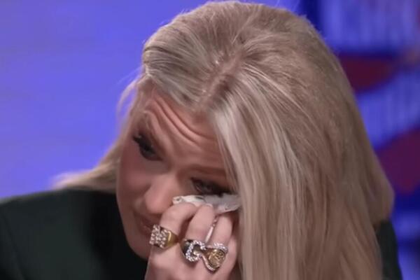 OGLASILA SE UDOVICA TRAMPOVOG SARADNIKA NAKON SKANDALOZNE SCENE SA POTPREDSEDNIKOM AMERIKE! Ovo je PROGONI (VIDEO)