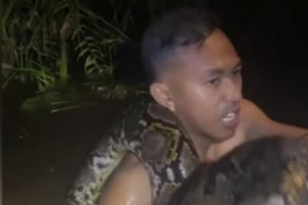 Čovek za dlaku izbegao smrt: DŽINOVSKA NEMAN mu se obmotala oko vrata, pogledajte zastrašujuću borbu (VIDEO)