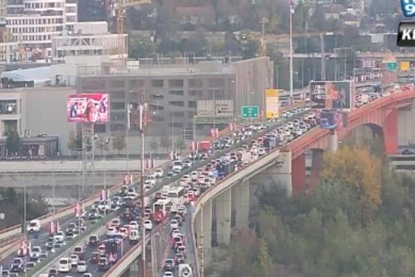 KRENUO KRKLJANAC U BEOGRADU, OPŠTI KOLAPS U PRESTONICI: Na ovim tačkama je najkritičnije, igla nema gde da padne!
