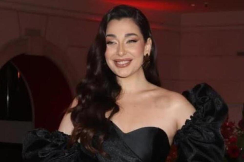 Ne čudi što ceo grad priča o ovoj boginji: Potpuna dominacija fatalne crnke, jedan detalj nikome nije promakao