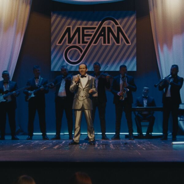 PRIČA O ŽIVOTU ČOVEKA TEŠKE SUDBINE, BOEMA I VLASNIKA NEPONOVLJIVOG GLASA – „Nedelja“, nova vikend serija na Kuriru