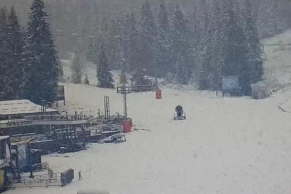 Mećava na najpoznatijoj planini u Srbiji ne staje: Sneg će do kraja dana pasti i u ovim mestima