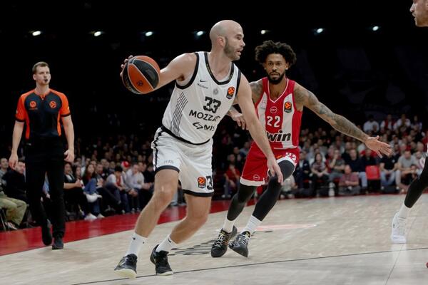 Novi tragičan poraz Partizana: Crno-beli 37 minuta igrali sjajnu košarku, a onda se raspali u Pireju!