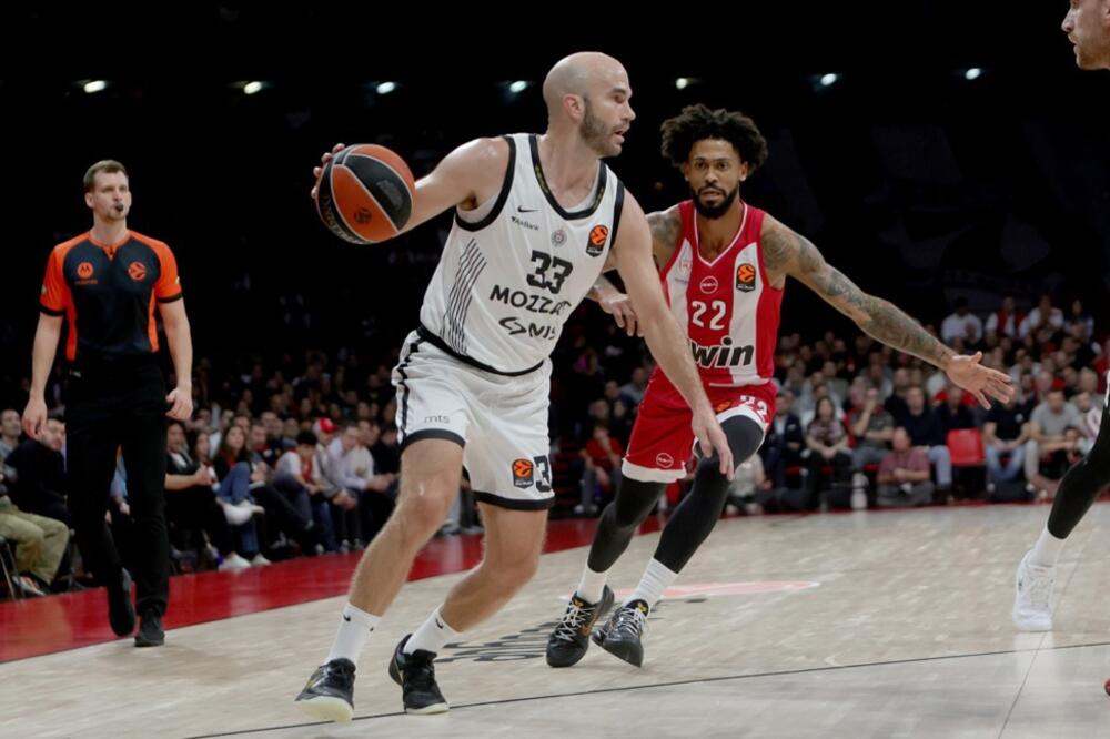 Novi tragičan poraz Partizana: Crno-beli 37 minuta igrali sjajnu košarku, a onda se raspali u Pireju!