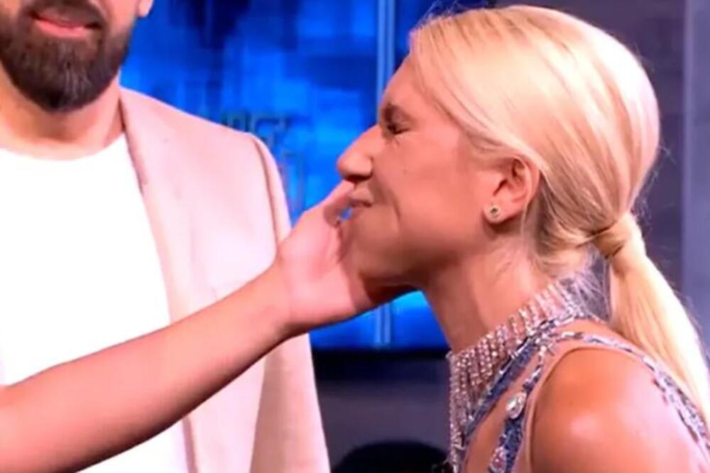 VODITELJKA JUTARNJEG PROGRAMA POPILA ŠAMAR USRED PRENOSA! Otisak joj ostao na obrazu, šok na Pinku