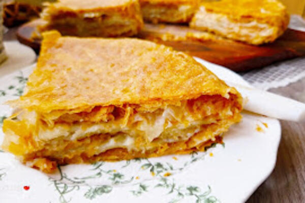 Sočna, hrskava i mirise na detinjstvo: Bakin recept za omiljenu poslasticu sa jabukama mora da ima svaka domaćica