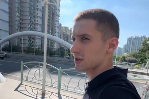 Andrija otišao u Šangaj, pa...Srbin otkrio pravu istinu života u dalekoj Kini, ovo niste očekivali sigurno! (VIDEO)