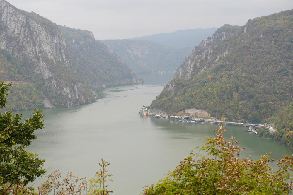 NOĆENJE OD 500 DINARA DO 20 EVRA U SRPSKOJ ĐENOVI: Srbi otkrili novi raj na zemlji, priroda od koje vam nije dobro!