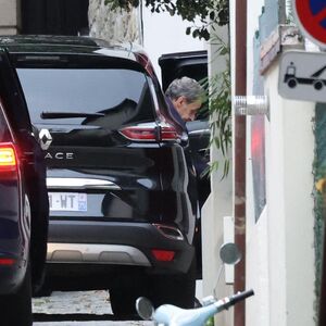 Prve fotografije Sarkozija nakon izlaska iz zatvora: Posle 20 dana pušten kući, evo ko mu je prvi došao u posetu!