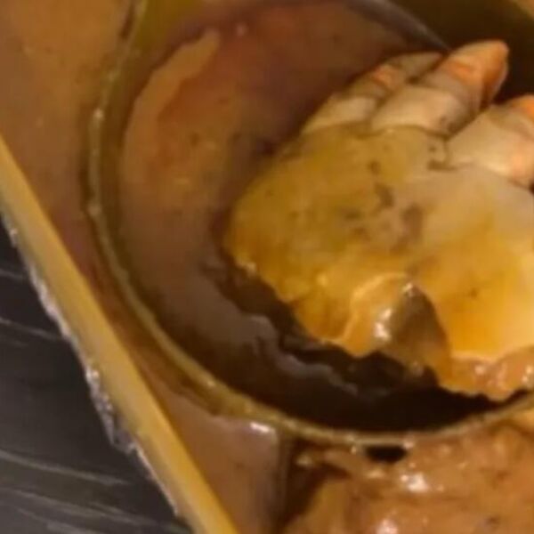 Naručila hranu u restoranu, pa joj doneli "LJUDSKE NOGE" na tanjiru! Devojka od šoka odmah pozvala policiju (VIDEO)