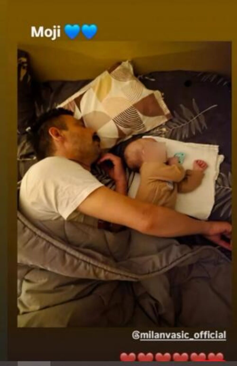 Milan spava sa sinom
