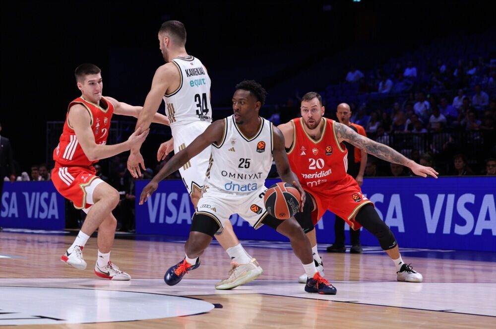 Detalj sa utakmice Dubaija i Crvene zvezde